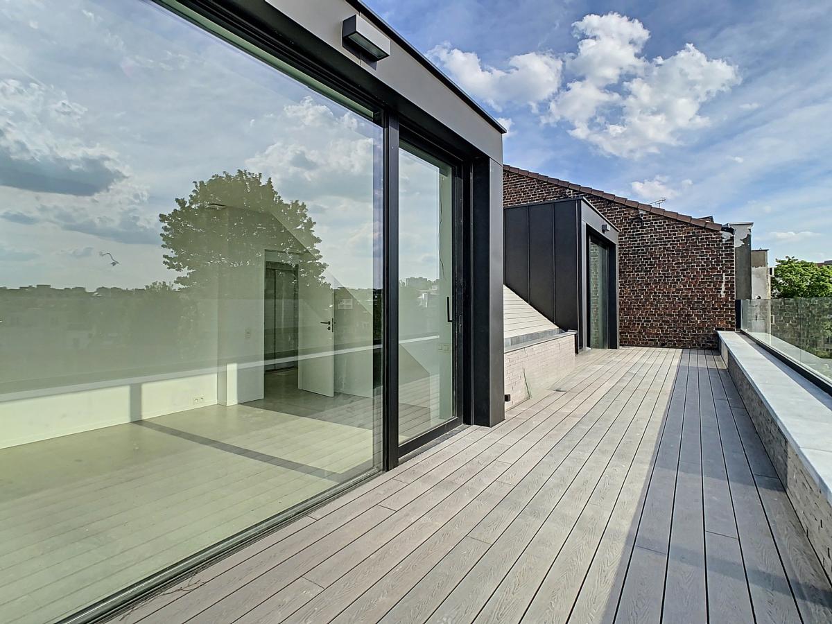 Vleurgat : Sublime penthouse avec vaste terrasse + vue