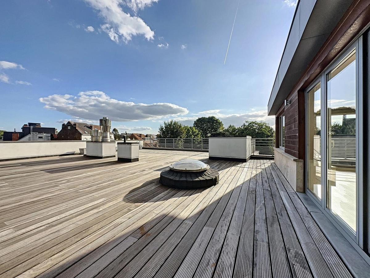 BDC/Waterloo : Somptueux duplex penthouse + grande terrasse