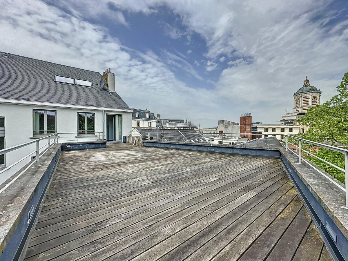 Cœur de Bruxelles : Exceptionnel duplex penthouse + terrasse