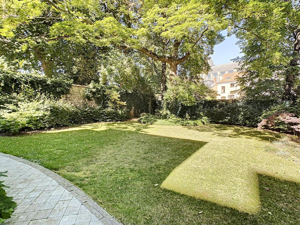 Molière : Somptueux duplex avec jardin + parking