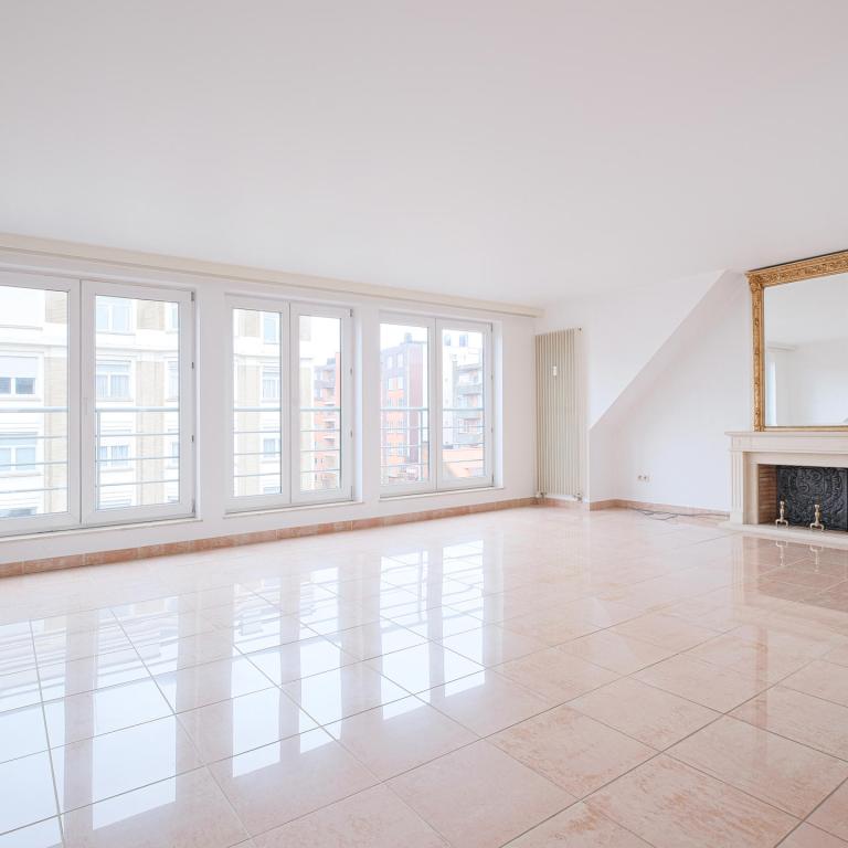 Duplex/Penthouse 2 chambres + bureau - Terrasses & garage
