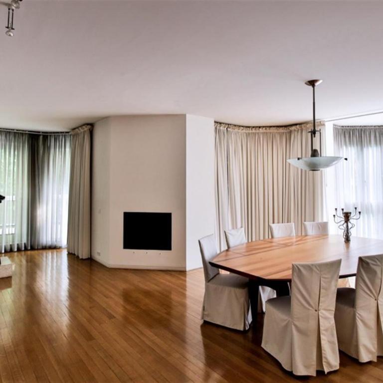 Appart de prestige ± 420 m² dans joli parc quartier Fort Jaco
