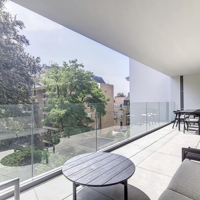 Place Brugmann/Montjoie, appt 3 ch. de standing + jardin