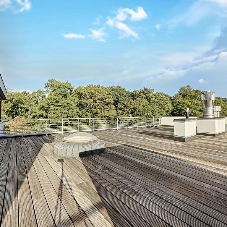 BDC/Waterloo : Somptueux duplex penthouse + grande terrasse