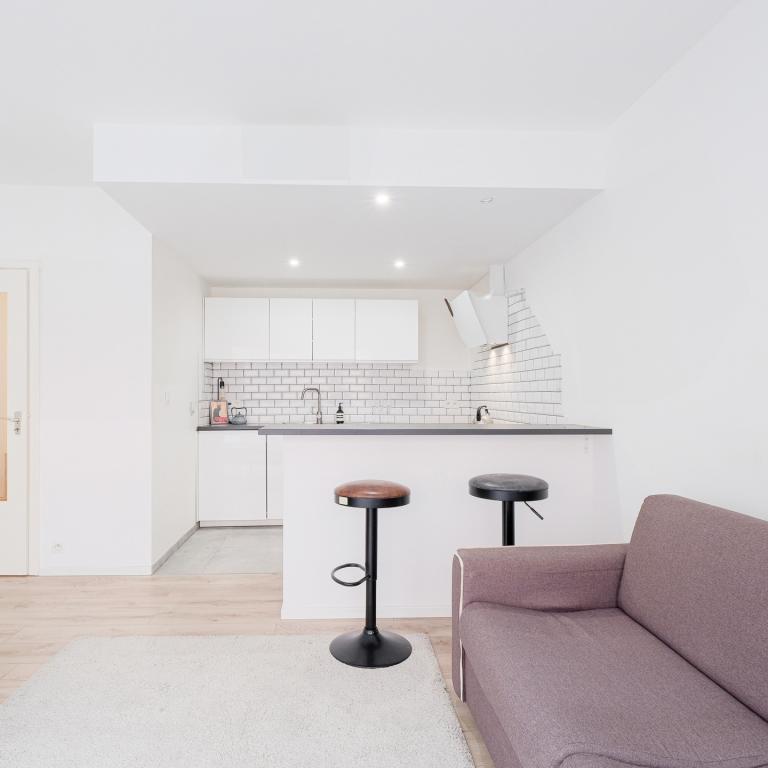 Sous compromis - Quartier Schuman - Lumineux studio rénové