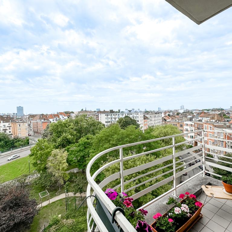 SOUS COMPROMIS ! Square de Léopoldville, Bel appartement 3 ch et terrasses