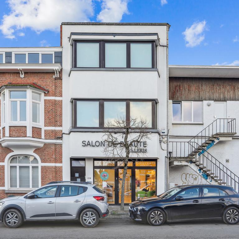 Dieweg: Magnifique surface commerciale de ± 68m²