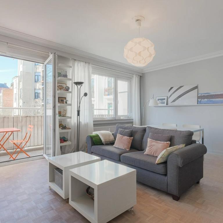 SOUS OFFRE !! Defacqz: lumineux appartement 1 chambre et terrasse