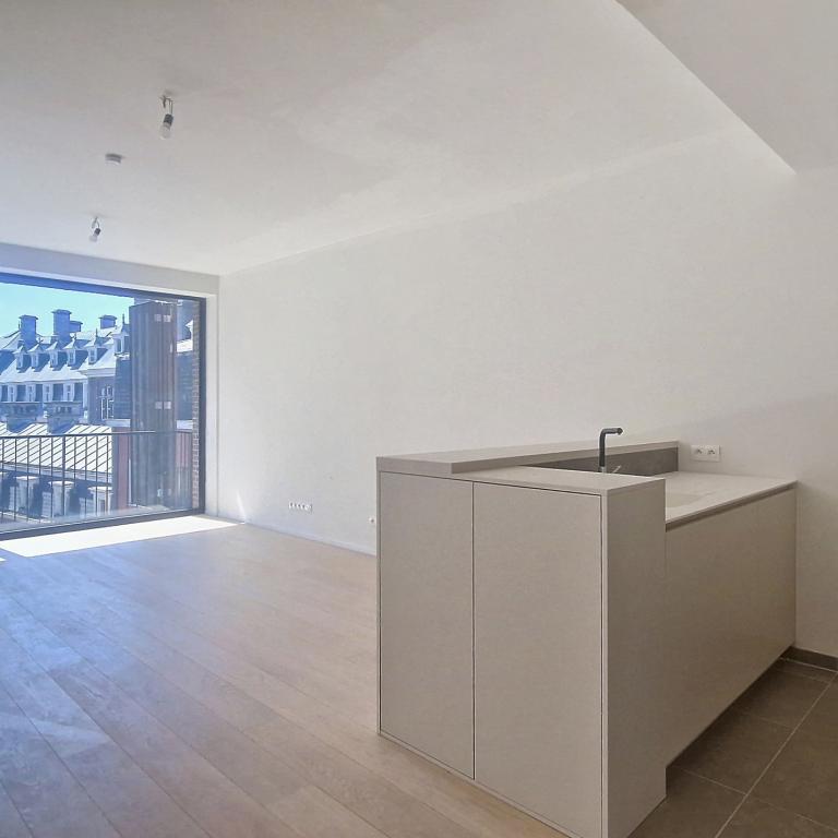 Penthouse neuf +- 204m² 3ch. + terrasse