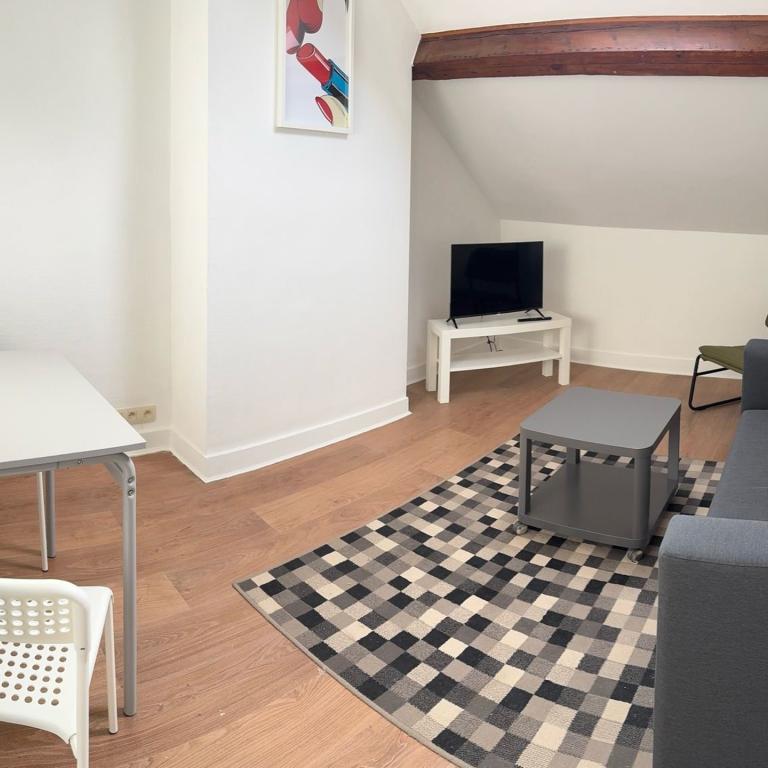 Quartier Européen : Bel appartement meublé 