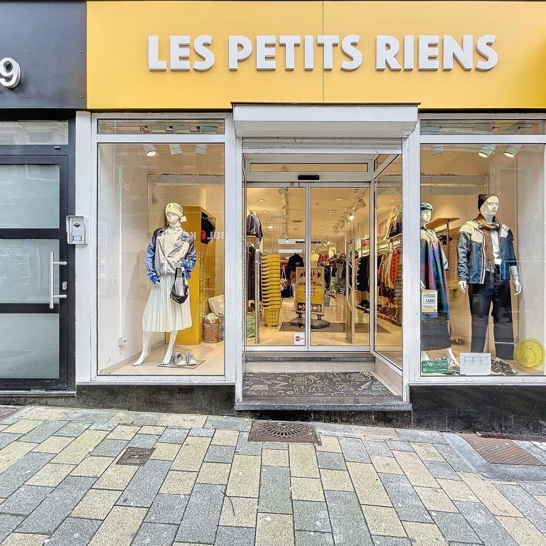 Madou : Magnifique surface commerciale de ± 170 m²