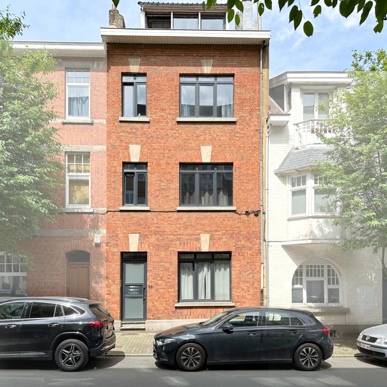 SOUS OFFRE !! Cavell/ Depage : Belle maison à rafraichir + garage 