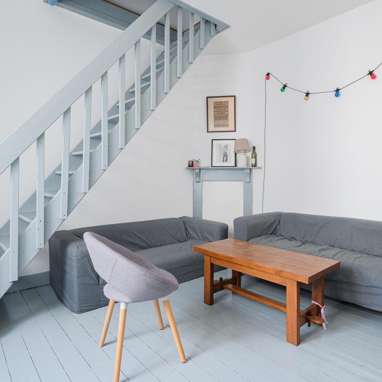 SOUS OFFRE !! Cavell/ Depage : Belle maison à rafraichir + garage 
