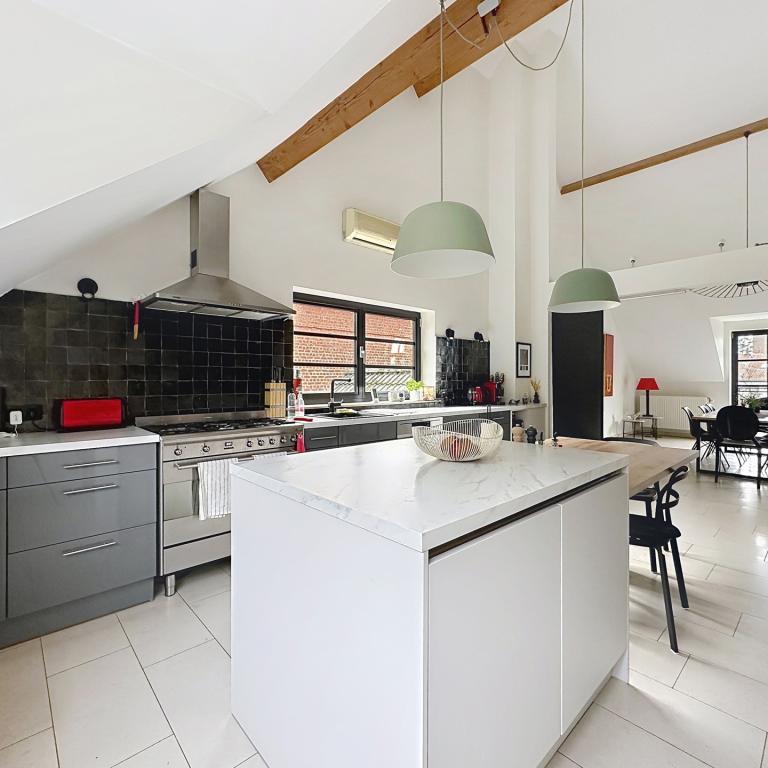 Dieweg : Superbe duplex penthouse + terrasse + parking