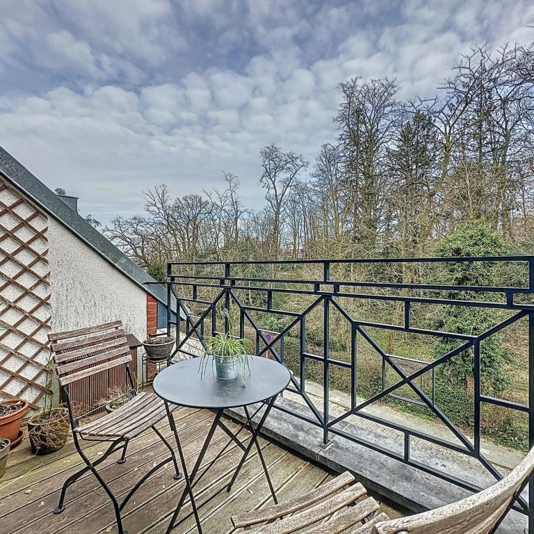 Dieweg : Superbe duplex penthouse + terrasse + parking