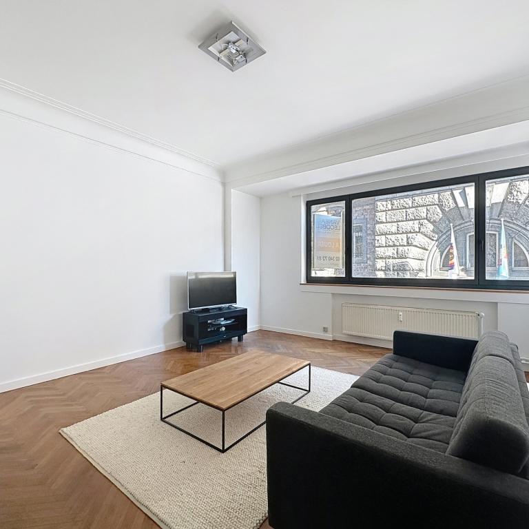 Petit Sablon : Charmant appartement meublé de 2 CH. + balcon