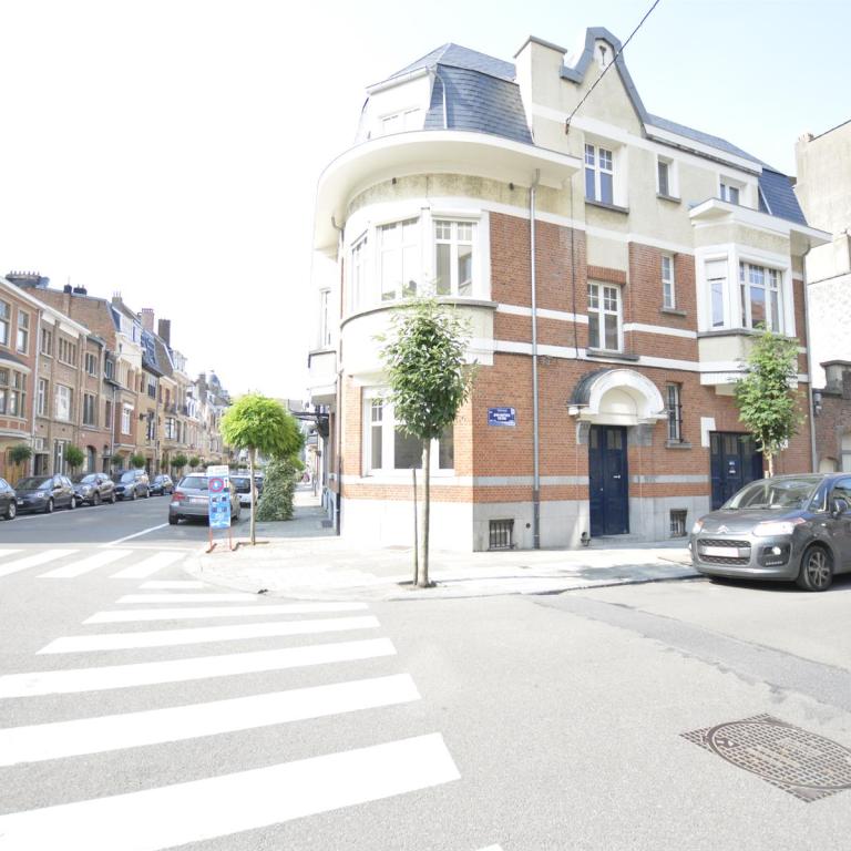 Pl. Brugmann : Belle maison 6 chambres - Colocation acceptée