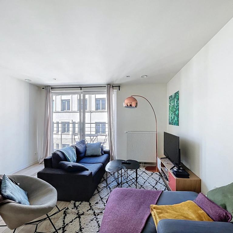 Quartier Européen: Superbe appartement meublé 2 ch +terrasse