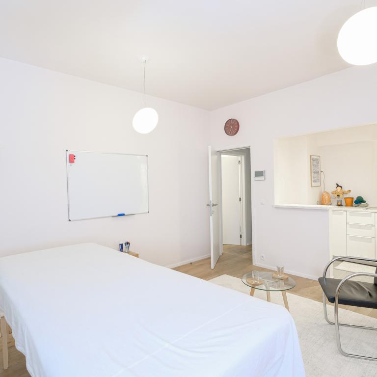  Brugmann Messidor : Rdc 2 chambres + bureau, usage prof lib