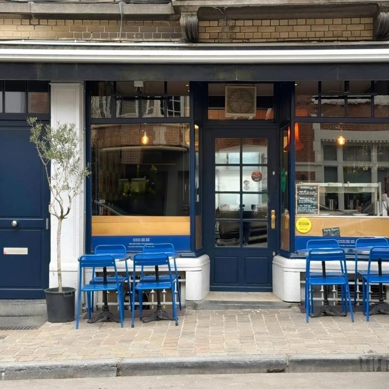 Place Brugmann: Magnifique surface commercial de ± 130 m²