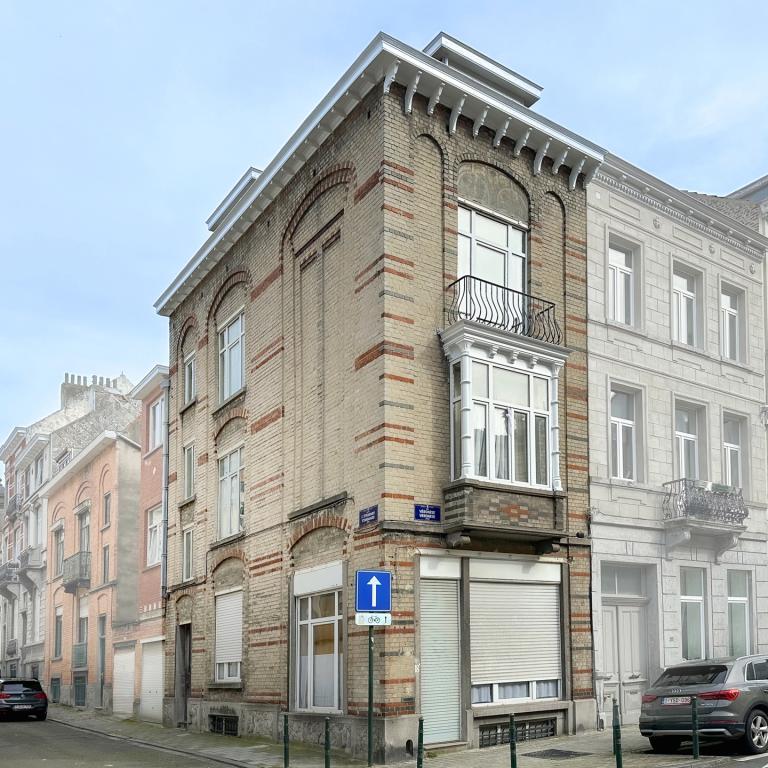 Square Ambiorix - Maison de commerce + habitation