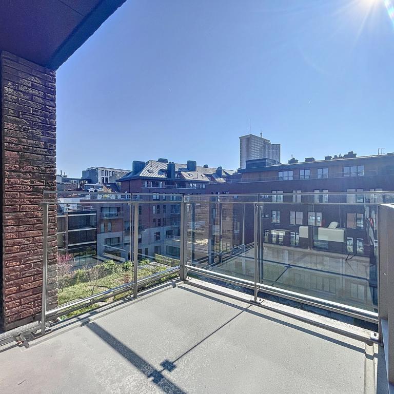 Petit Sablon : Charmant appartement meublé de 2 CH. + balcon