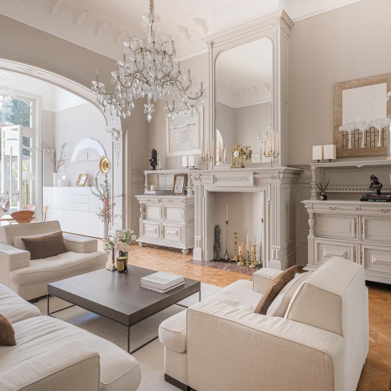 SOUS OFFRE !! Saint-Gilles : Splendide maison 5 chambres + atelier garage