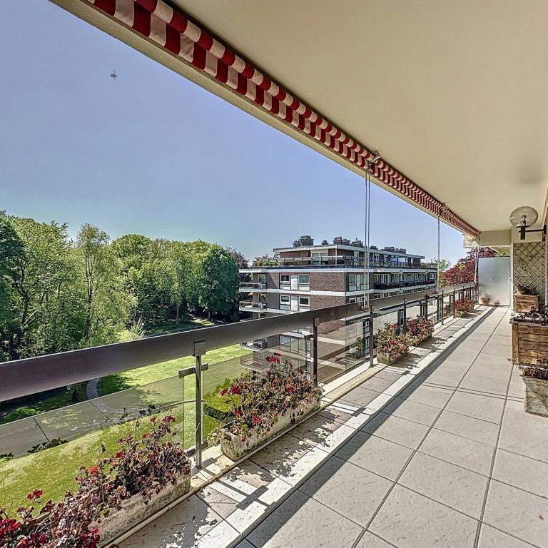 De Fré : Bel appartement de standing + terrasse