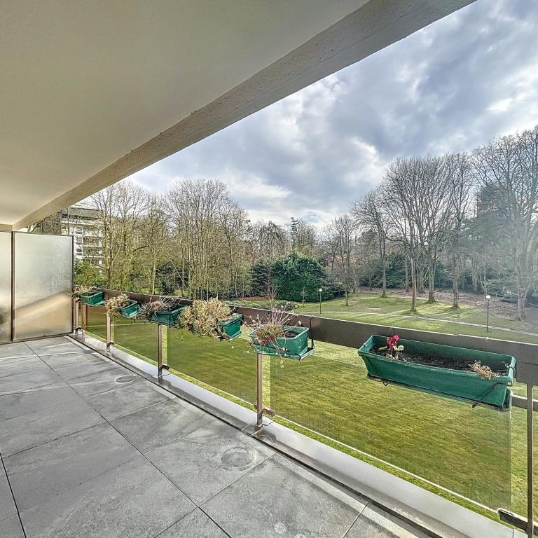 SOUS OFFRE !! Floride / Observatoire: Beau studio + jolie terrasse Sud 