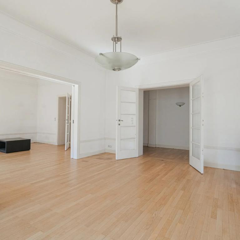 Place Brugmann : Superbe appartement 4 chambres + terrasse
