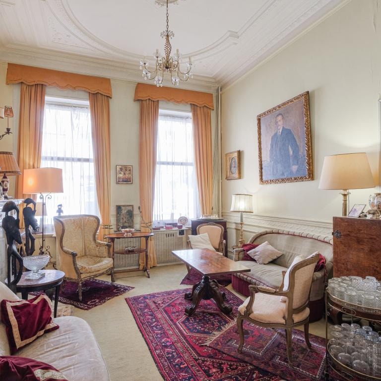 SOUS OFFRE !! Brugmann/Merjay Maison Maitre 5 chbres jardin à rénover 
