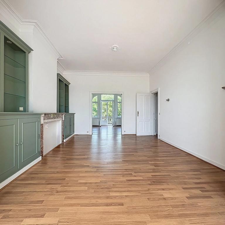 Cinquantenaire : Superbe duplex 2 chambres