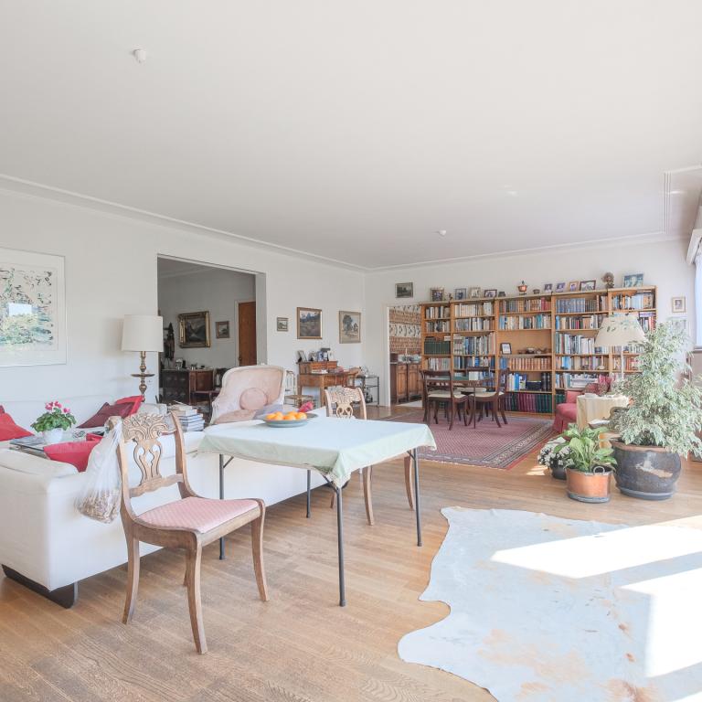 Longchamps : Magnifique appartement 2 ch, terrasses & garage