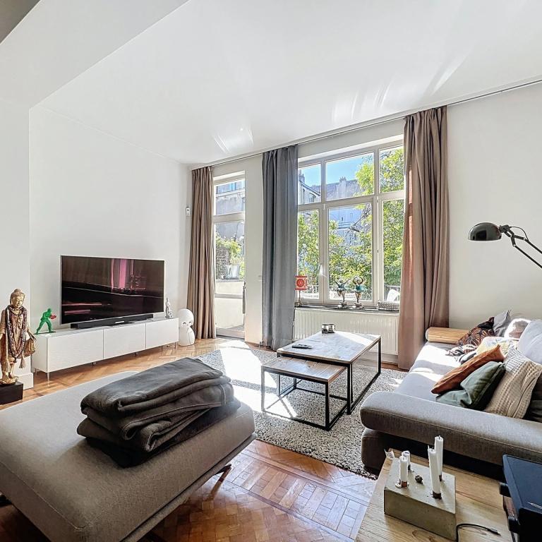 Cinquantenaire : Magnifique maison de maître 4 chambres