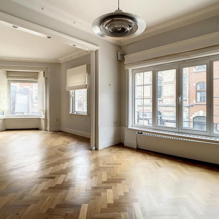 JB Meunier : Bel appartement de caractère de 2 chambres
