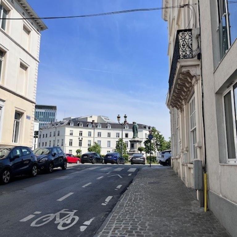Place des Barricades, 4 emplacements de parking intérieur à vendre