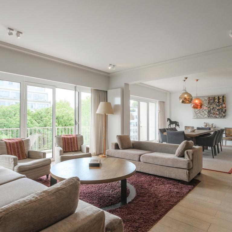Churchill : Superbe appartement rénové 3 chambres +terrasses
