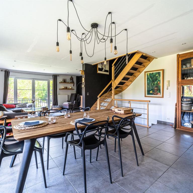 Lycée Français : Jolie villa jumelée terrasse et jardin SO 
