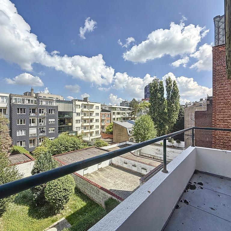 Legrand : Bel appartement rénové de 2 chambres + terrasse