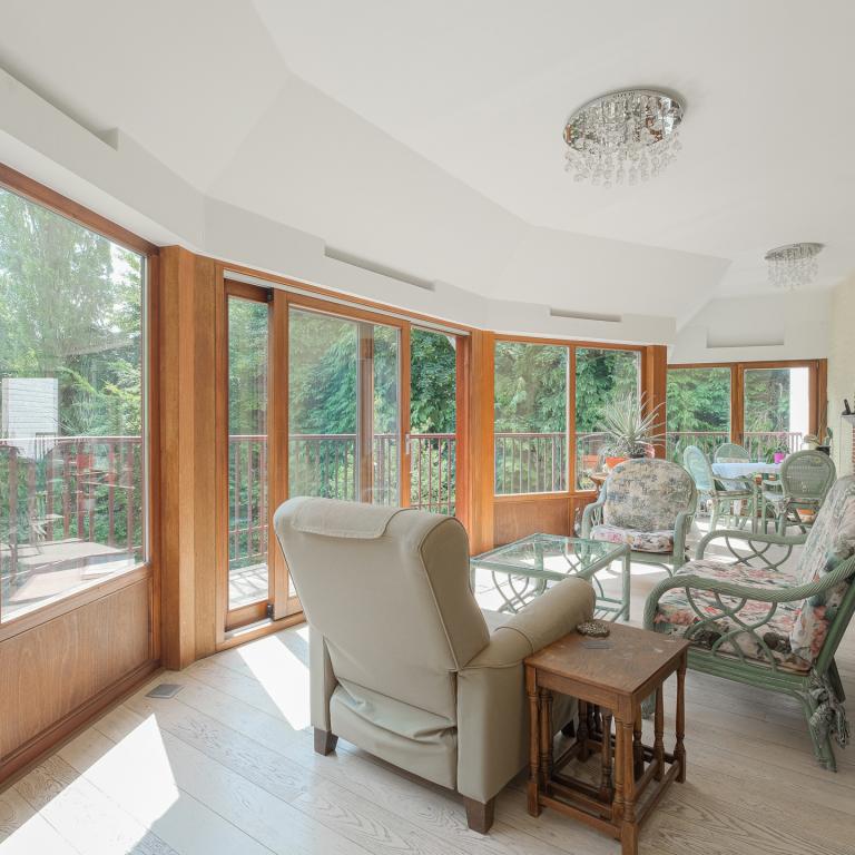 Béchet: magnifique villa, jardin sud, 2 garages, PEB B