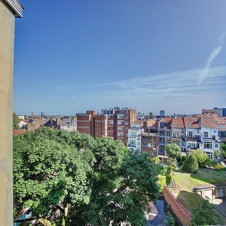 Quartier Brugmann : Bel appartement de caractère