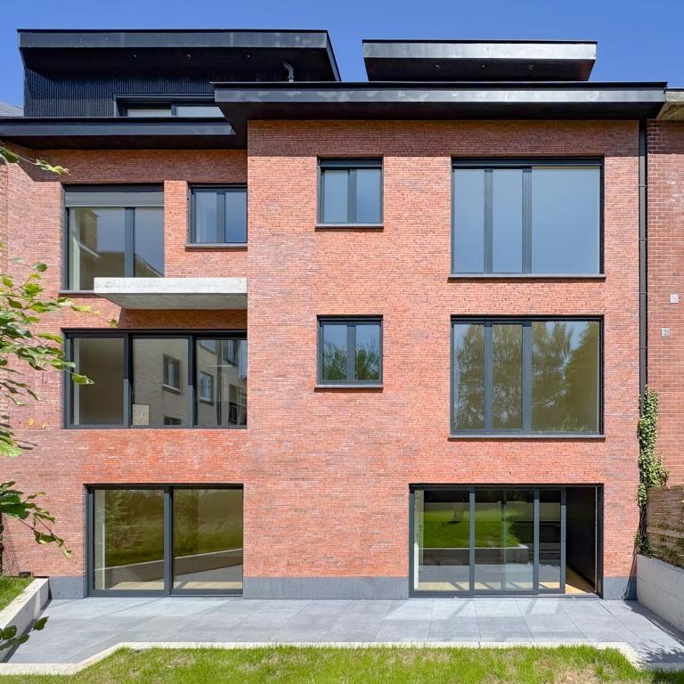 Saint Job/Lycée Français duplex 141m² 3ch + 3 terrasses