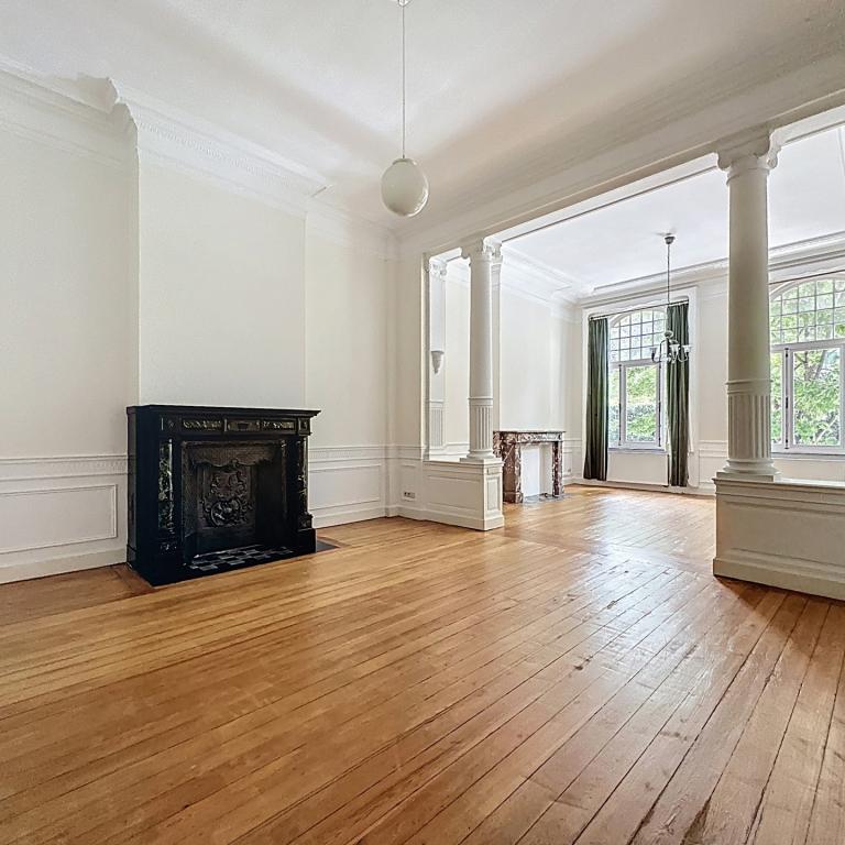 Cinquantenaire/Renaissance: Superbe appartement de caractère