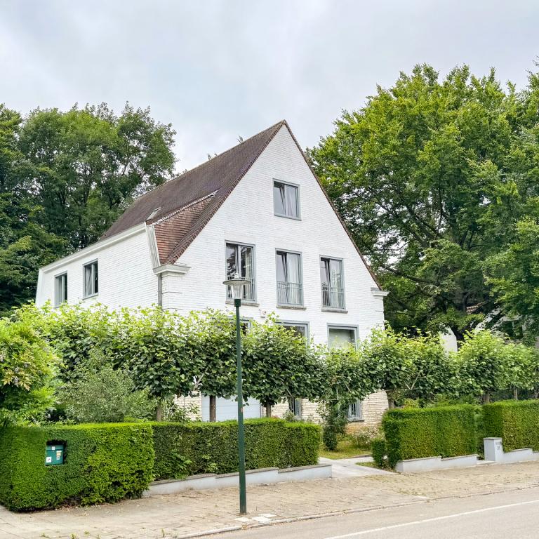 Kamerdelle : Splendide villa 6 chambres + jardin + garage