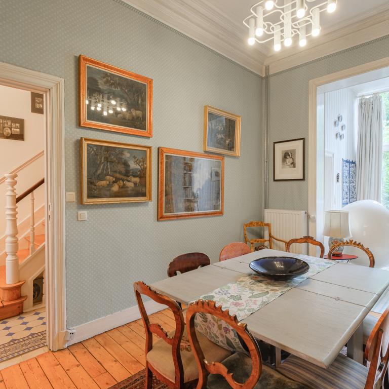 Pl. Brugmann: maison 3 chambres - 2 bureaux avec jardin Sud