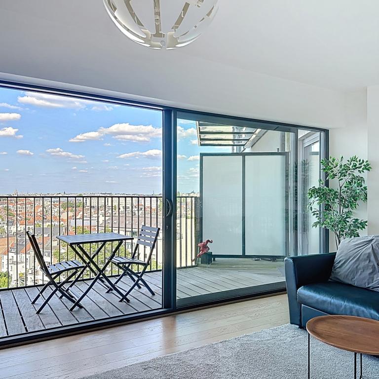 Louise/Quadrian : Superbe appartement meublé + terrasse