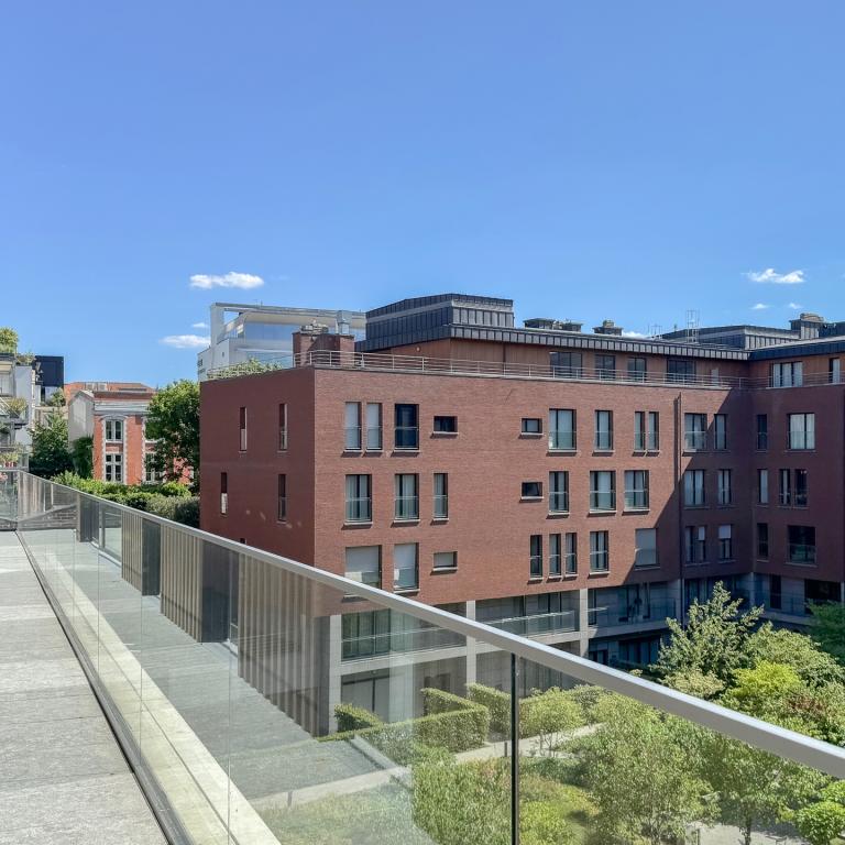 Penthouse neuf +- 204m² 3ch. + terrasse