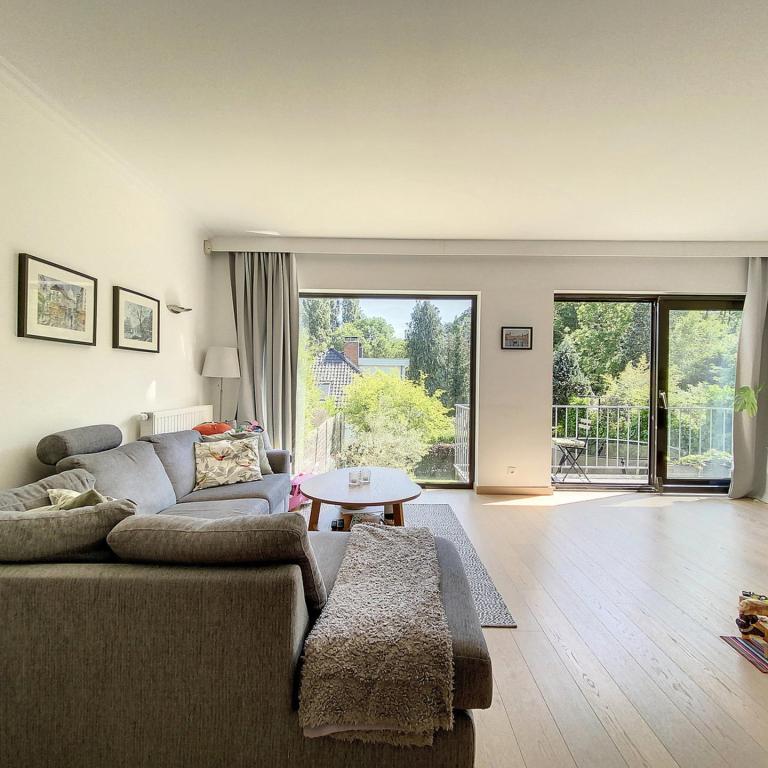 Saint-Job : Magnifique maison 5 chambres + jardin