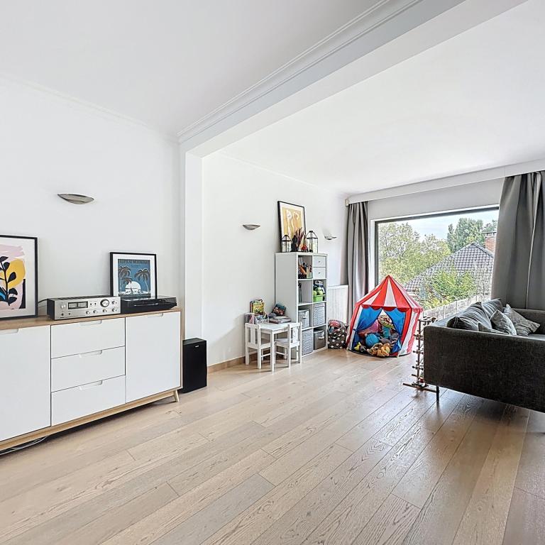 Saint-Job : Magnifique maison 5 chambres + jardin