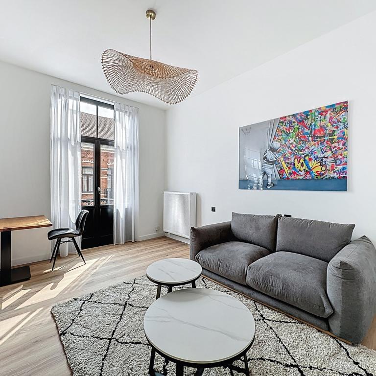 Square Ambiorix : Bel appartement meublé + grande terrasse